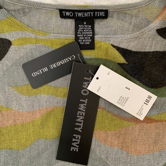 Two Twenty Five  Sweater NWT, Camo, Cashmere Blend Size S - Picture 5 of 7